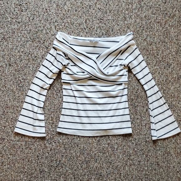 SOLDOff shoulder shirt m - Picture 1 of 3